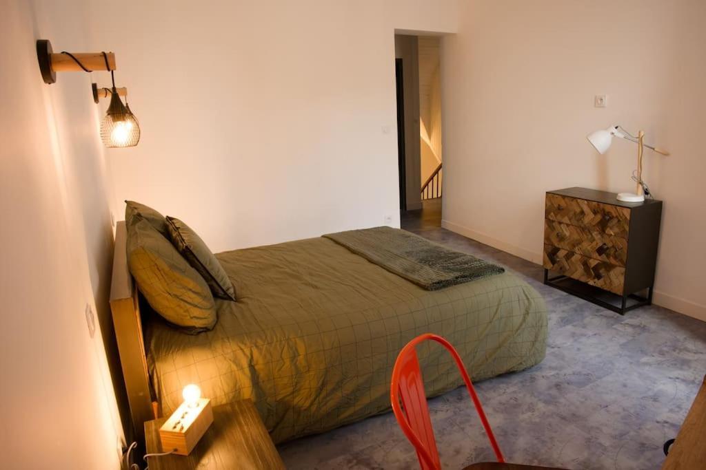 La Thoresienne Thoree-les-Pins Экстерьер фото